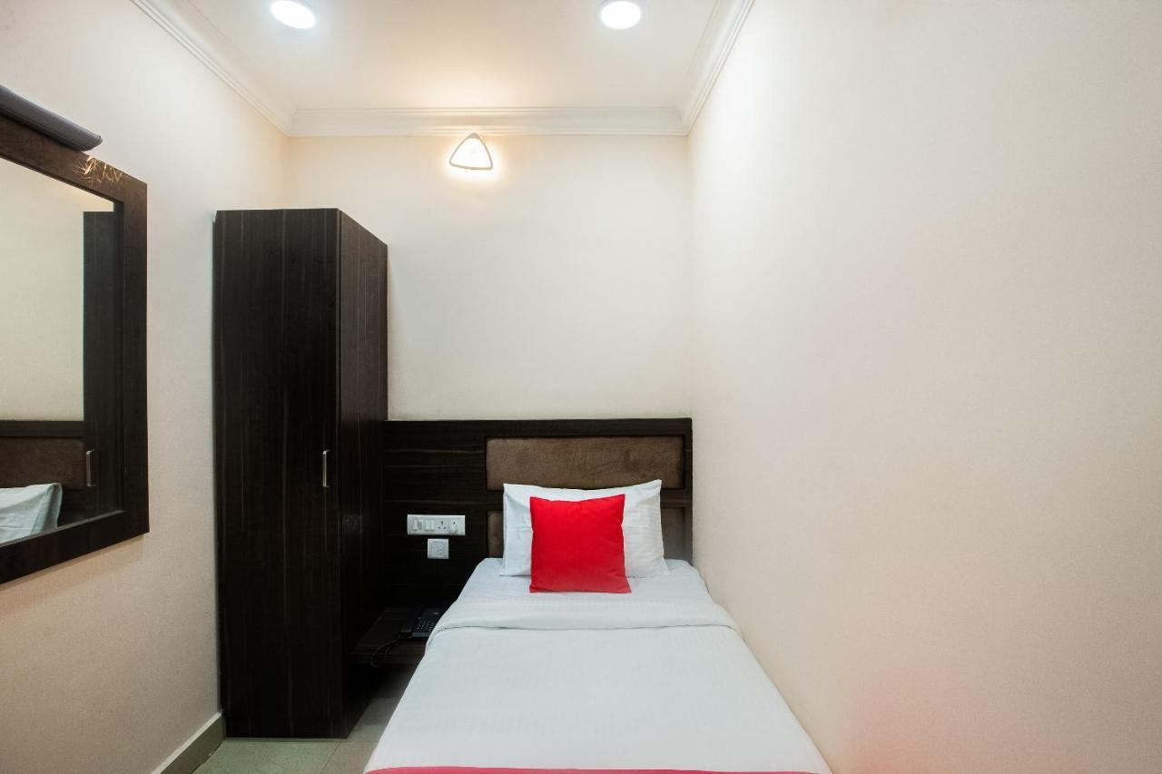 Hotel Park Tower Chennai Exterior photo