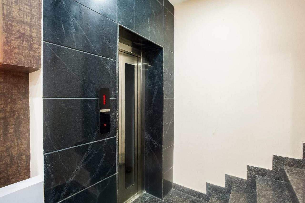Hotel Park Tower Chennai Exterior photo