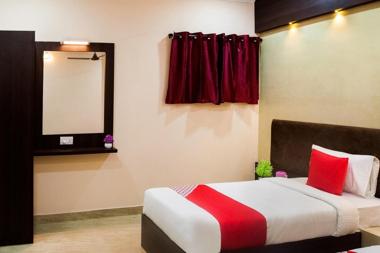 Hotel Park Tower Chennai Exterior photo